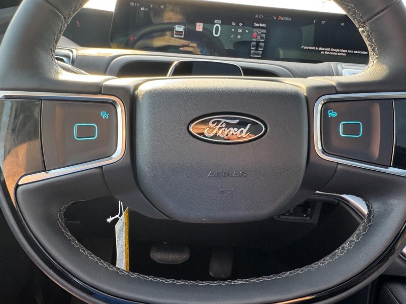 Ford Expedition Vehicle Image 23