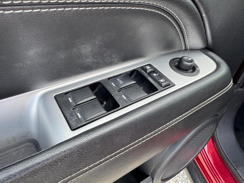 Jeep Compass Vehicle Image 19