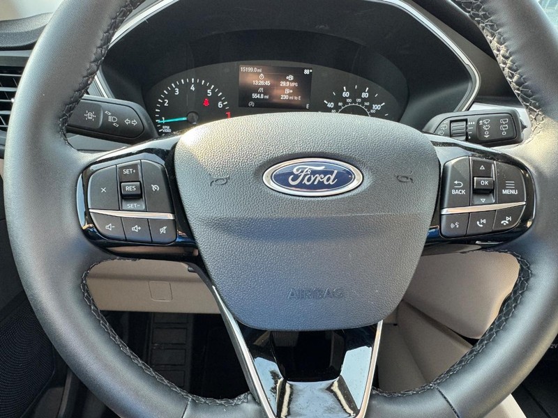 Ford Escape Vehicle Image 19
