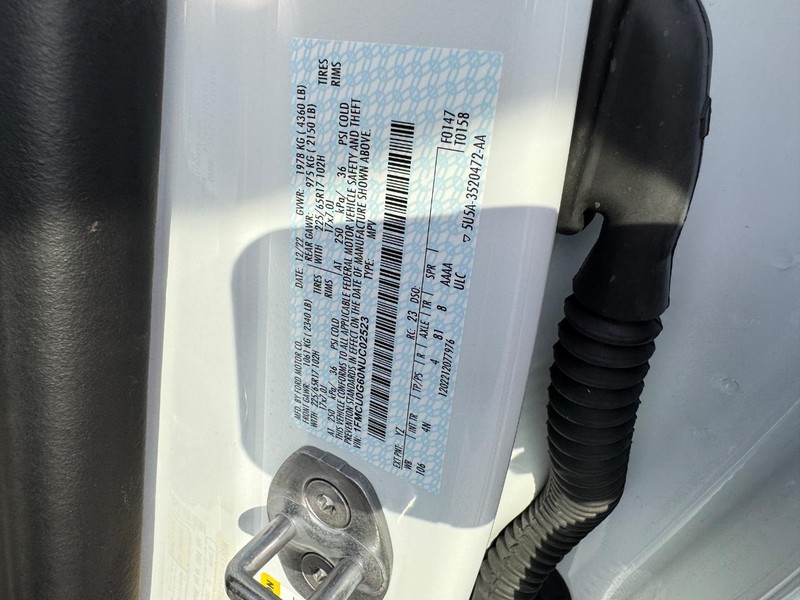 Ford Escape Vehicle Image 25