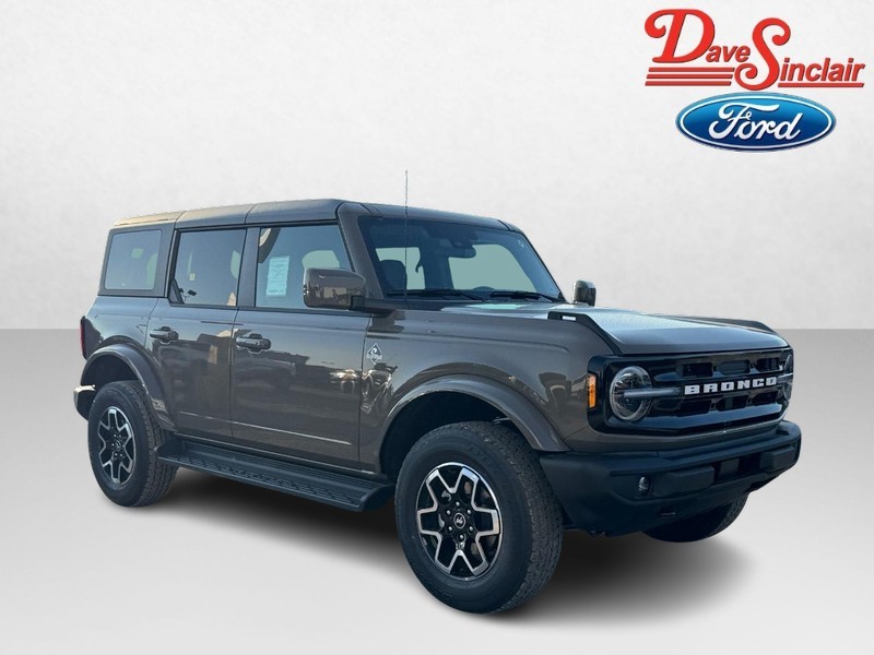 Ford Bronco Vehicle Image 04