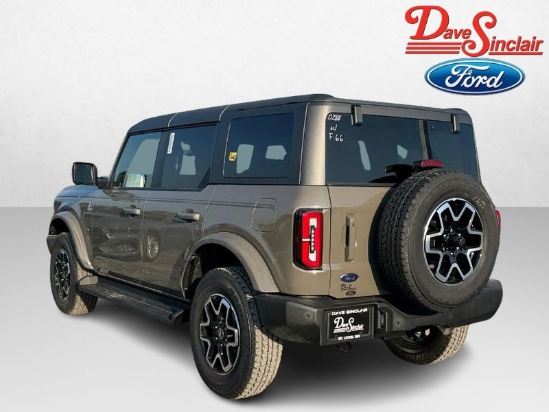 Ford Bronco Vehicle Image 09