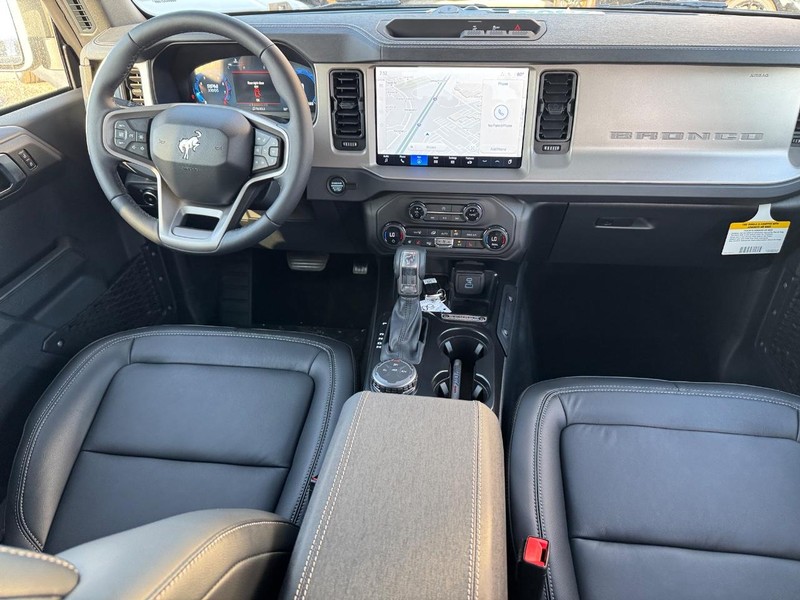 Ford Bronco Vehicle Image 15