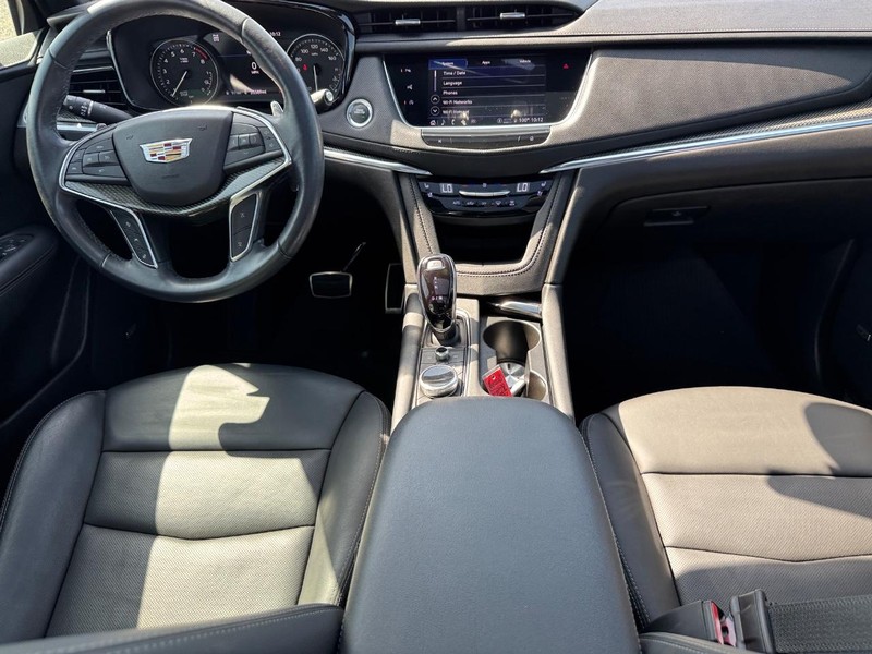 Cadillac XT5 Vehicle Image 17
