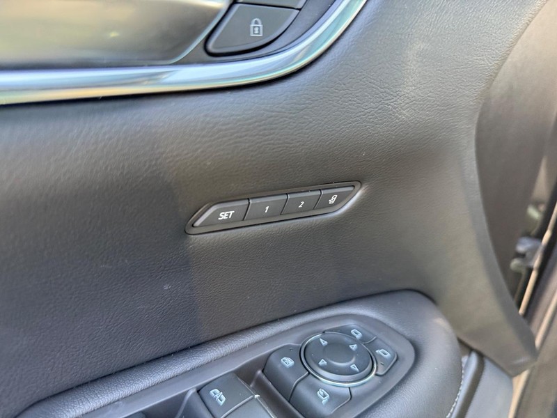 Cadillac XT5 Vehicle Image 21