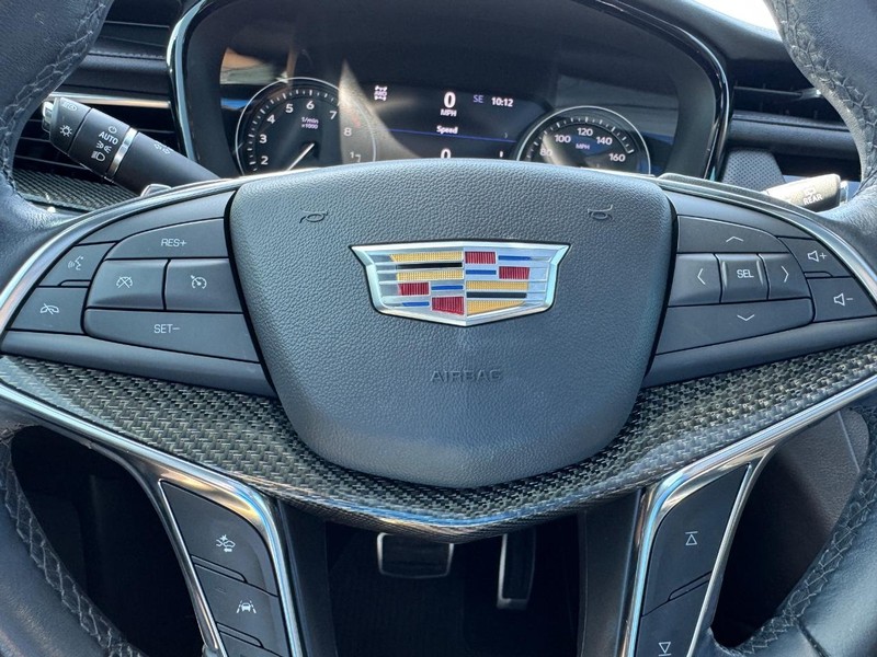 Cadillac XT5 Vehicle Image 22