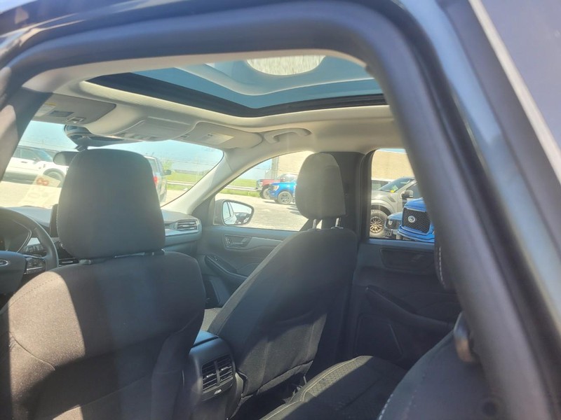Ford Escape Vehicle Image 13