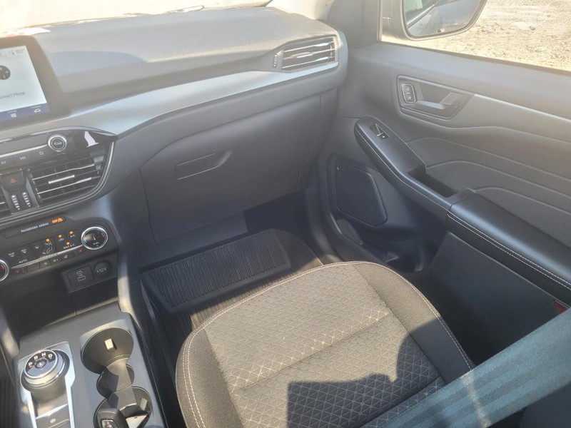 Ford Escape Vehicle Image 16
