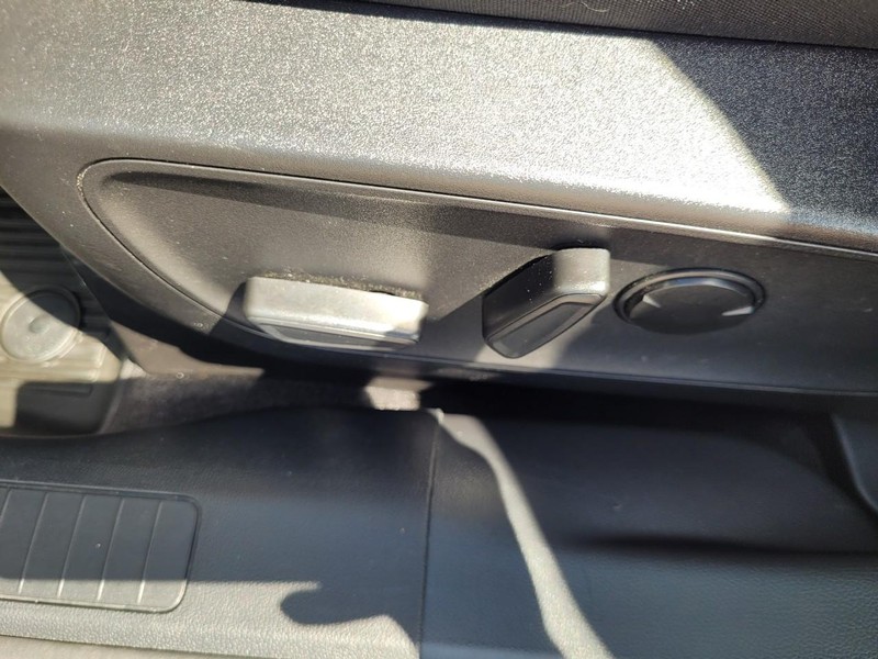 Ford Escape Vehicle Image 17