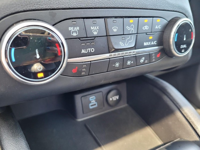 Ford Escape Vehicle Image 22