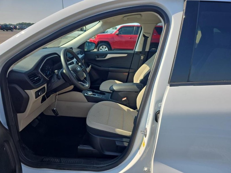 Ford Escape Vehicle Image 04