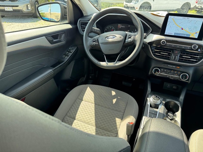 Ford Escape Vehicle Image 14