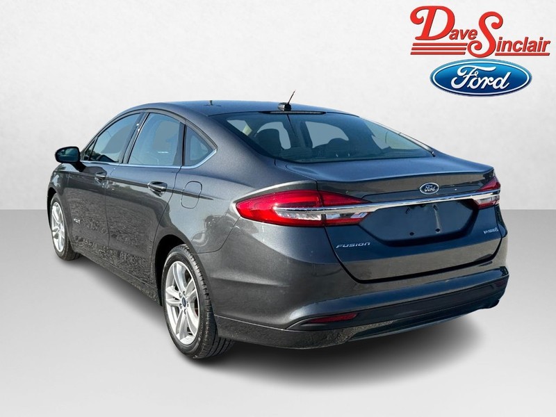 Ford Fusion Hybrid Vehicle Image 09