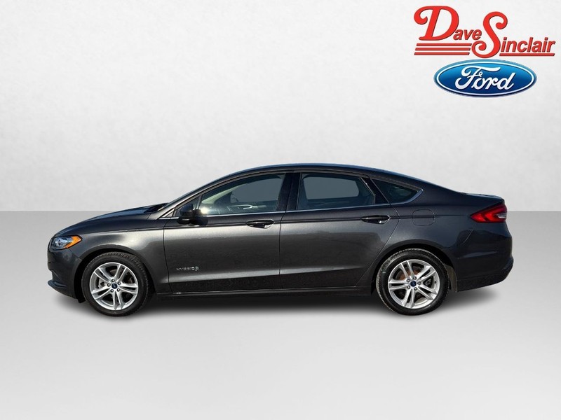 Ford Fusion Hybrid Vehicle Image 10