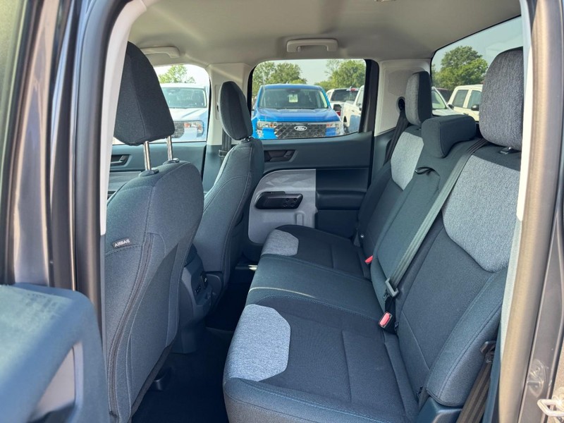 Ford Maverick Vehicle Image 12
