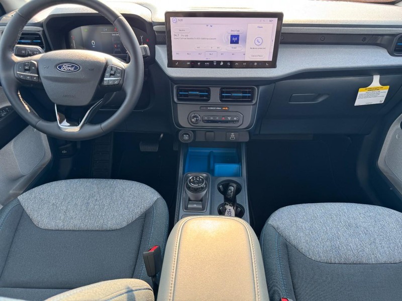 Ford Maverick Vehicle Image 15