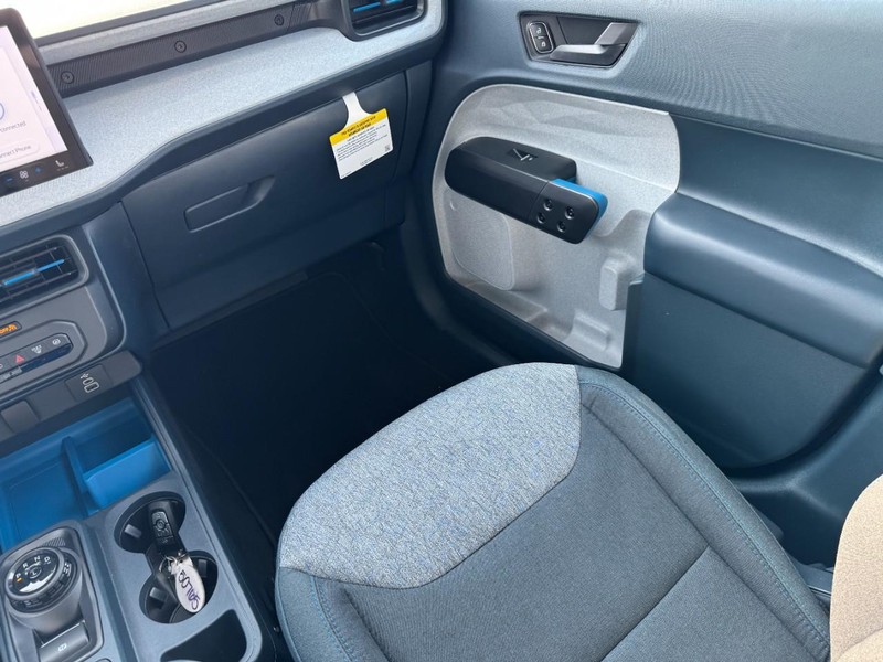 Ford Maverick Vehicle Image 16