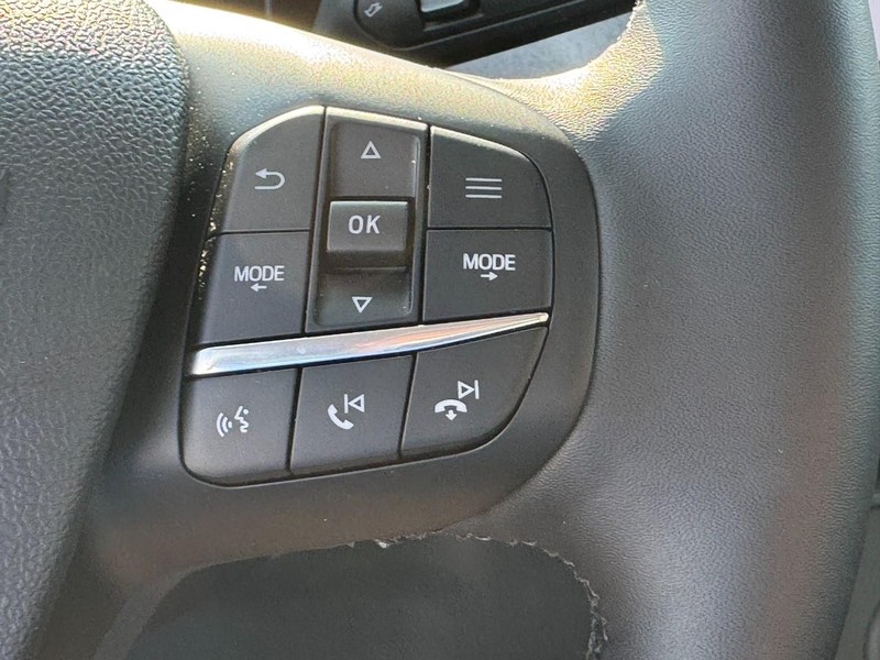 Ford Maverick Vehicle Image 19