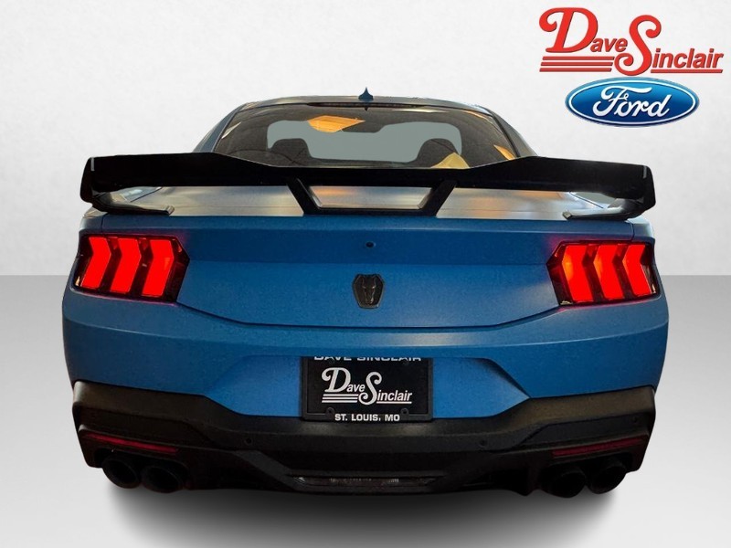 Ford Mustang Vehicle Image 08