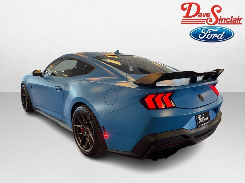 Ford Mustang Vehicle Image 09