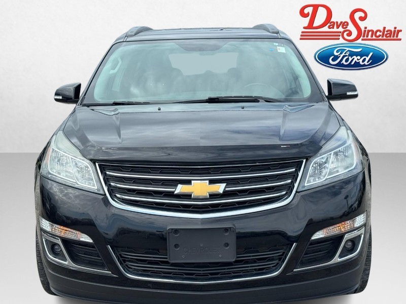 Chevrolet Traverse Vehicle Image 02