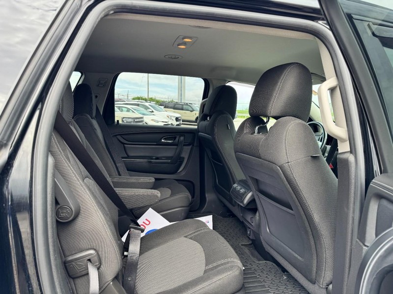 Chevrolet Traverse Vehicle Image 13