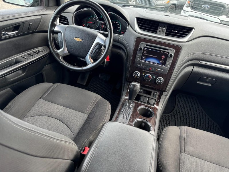 Chevrolet Traverse Vehicle Image 14