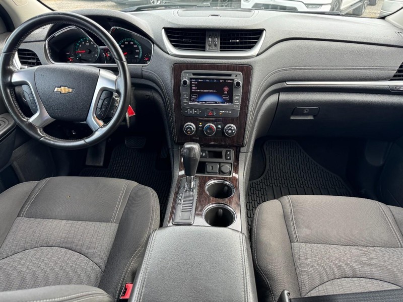 Chevrolet Traverse Vehicle Image 15