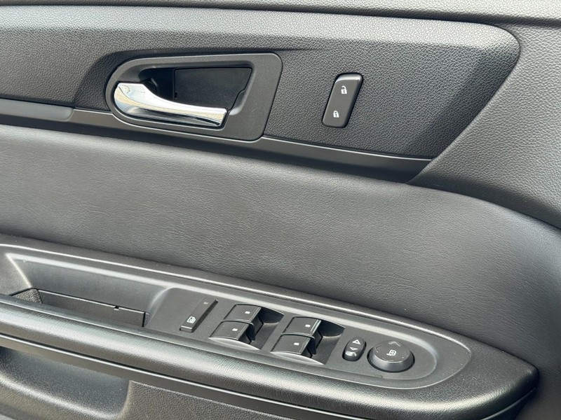 Chevrolet Traverse Vehicle Image 24