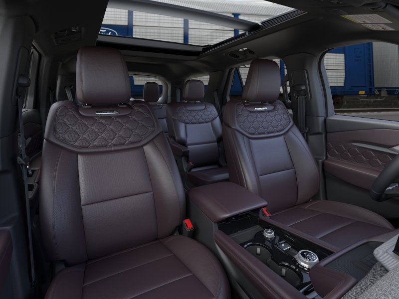 Ford Explorer Vehicle Image 12
