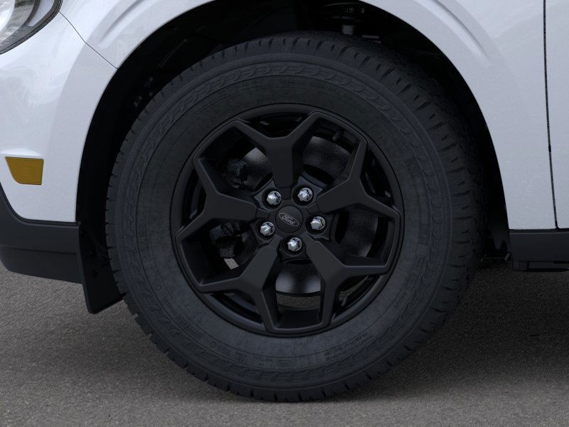 Ford Maverick Vehicle Image 22