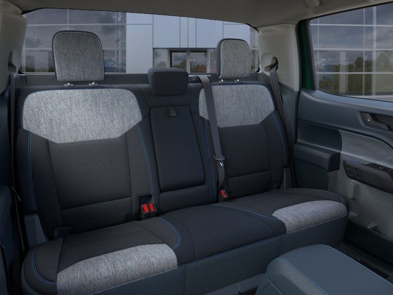 Ford Maverick Vehicle Image 13
