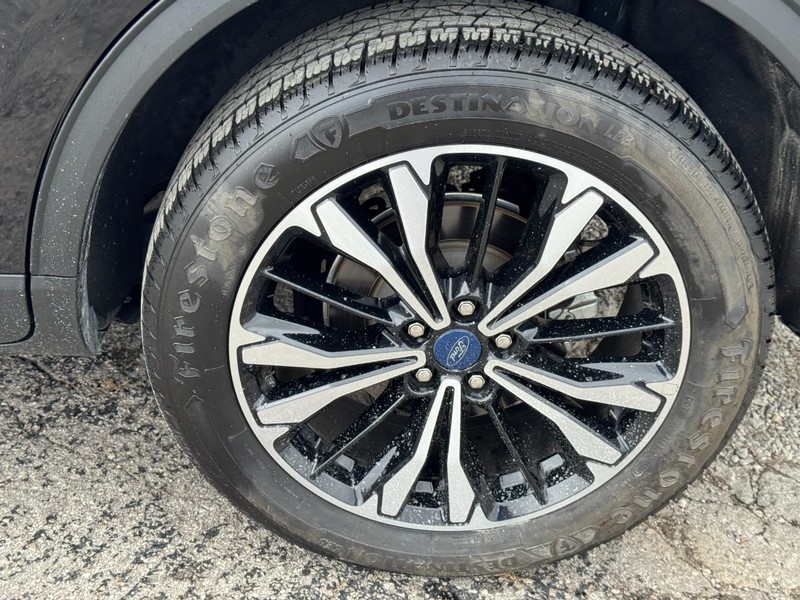 Ford Escape Vehicle Image 11