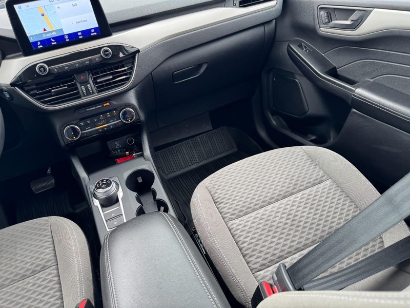 Ford Escape Vehicle Image 16