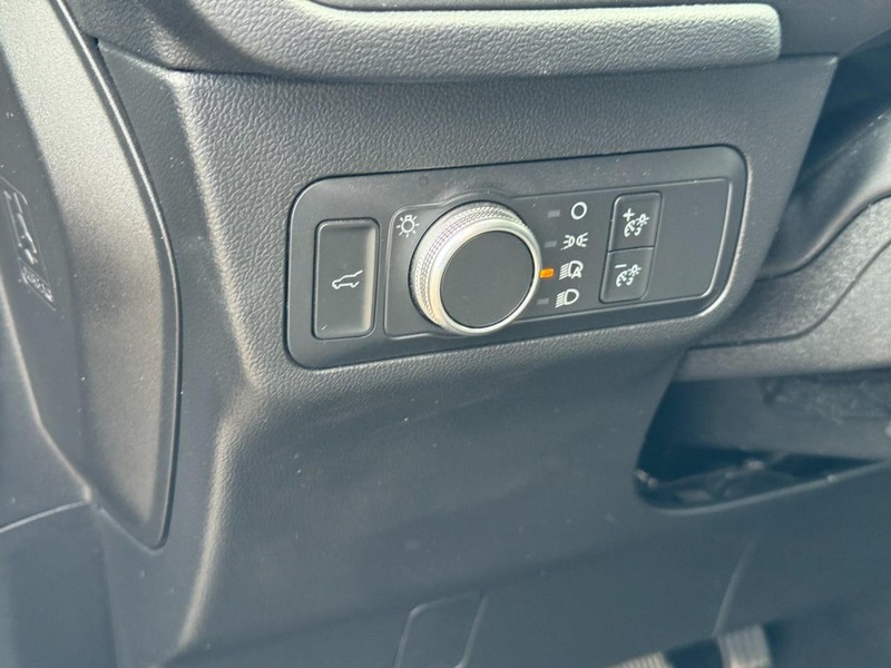 Ford Escape Vehicle Image 17