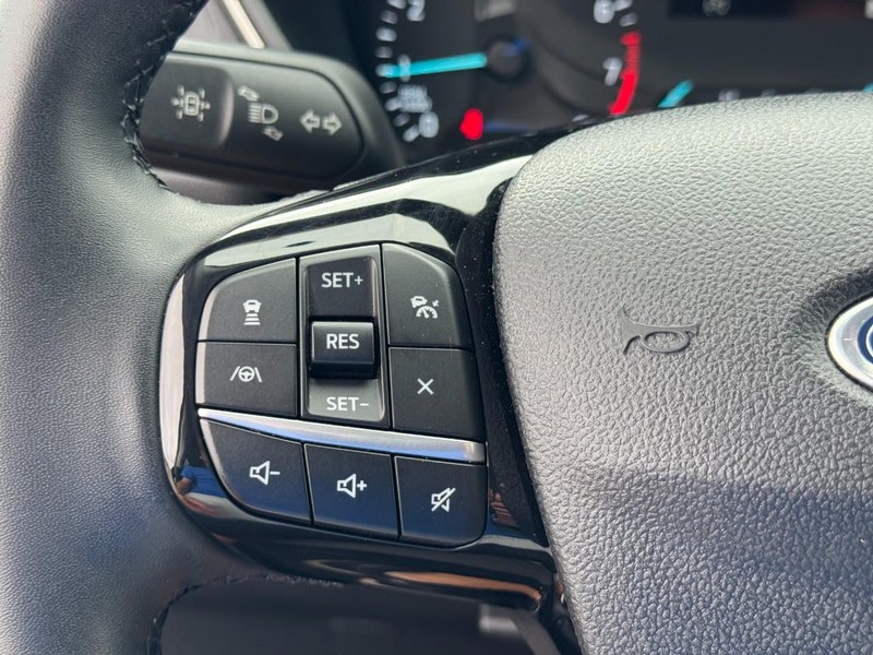 Ford Escape Vehicle Image 18