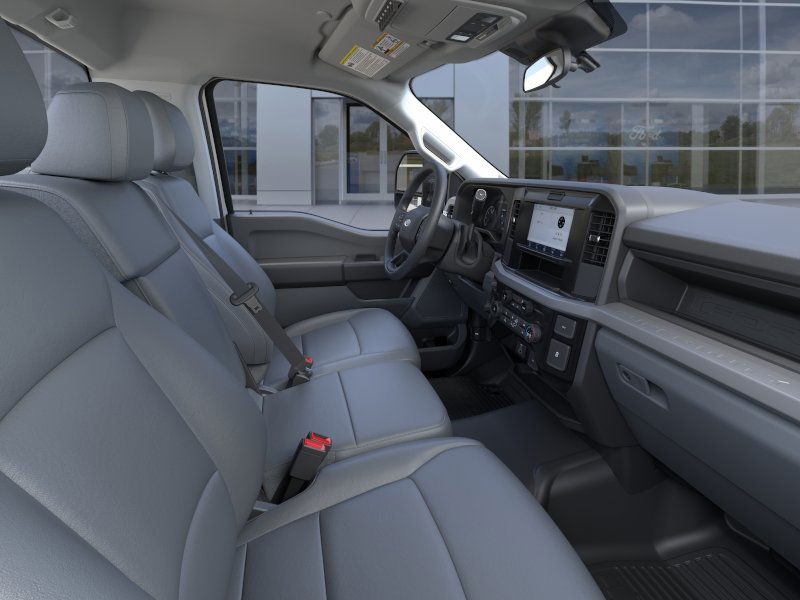 Ford Super Duty F-250 SRW Vehicle Image 13