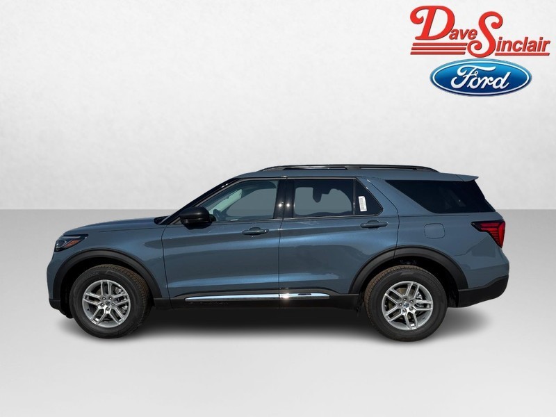 Ford Explorer Vehicle Image 10