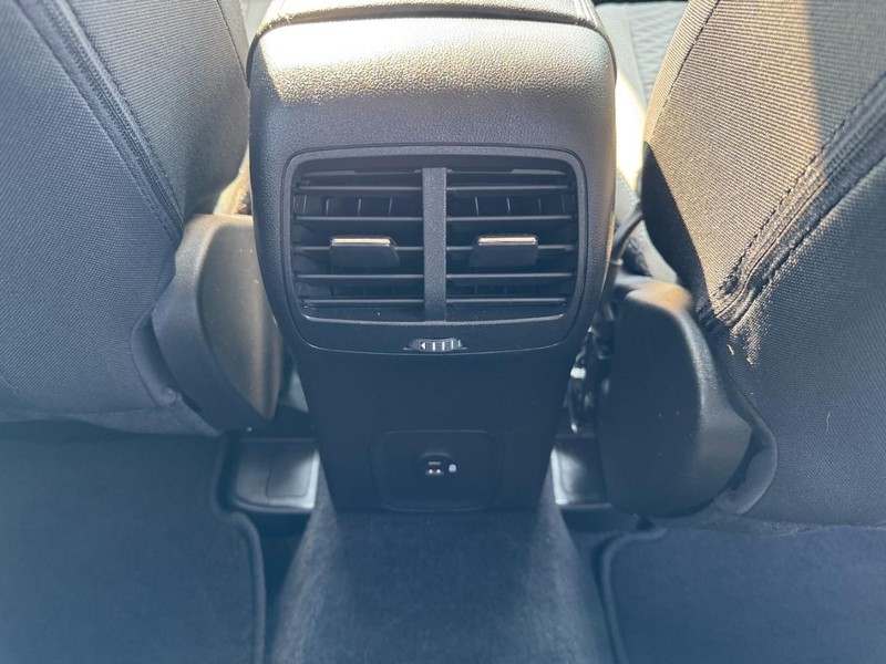 Ford Escape Vehicle Image 17