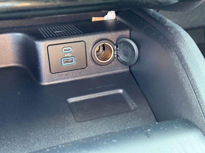 Ford Escape Vehicle Image 23