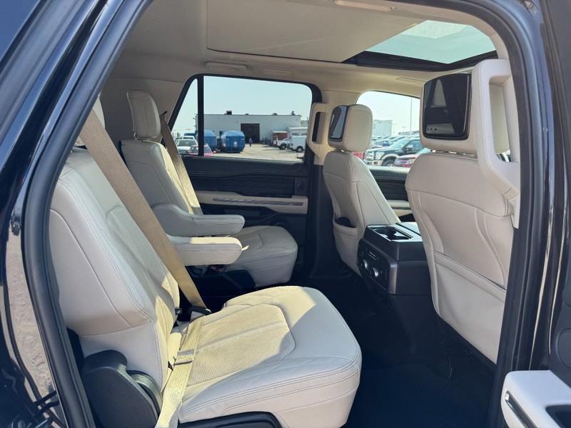 Ford Expedition Max Vehicle Image 13