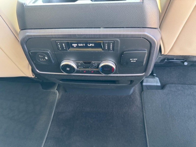 Ford Expedition Max Vehicle Image 17