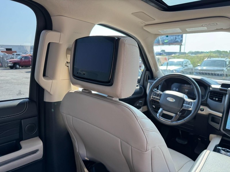 Ford Expedition Max Vehicle Image 18