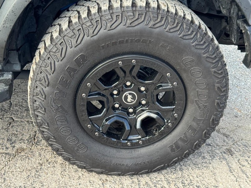 Ford Bronco Vehicle Image 11