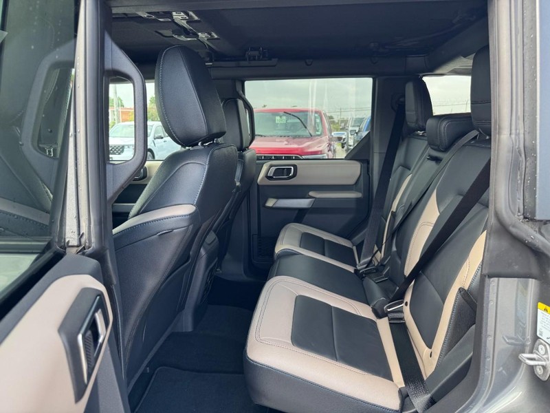 Ford Bronco Vehicle Image 12