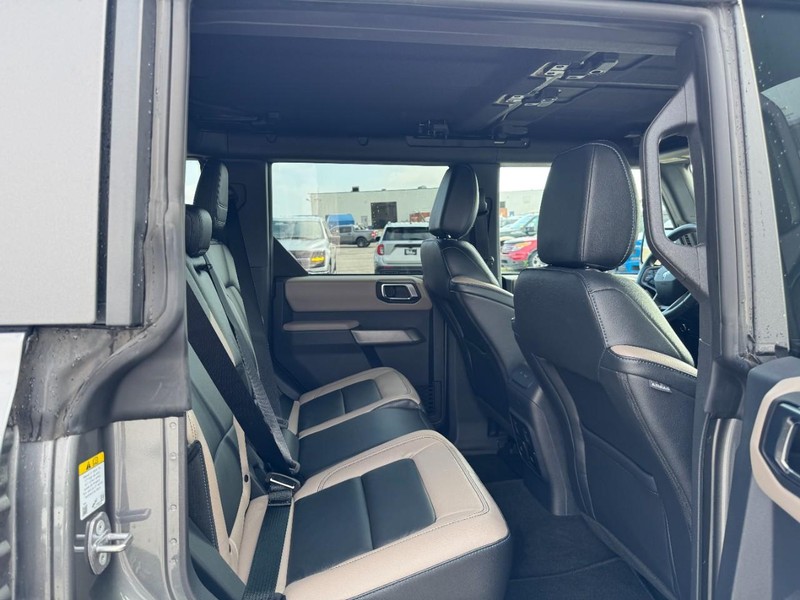Ford Bronco Vehicle Image 13