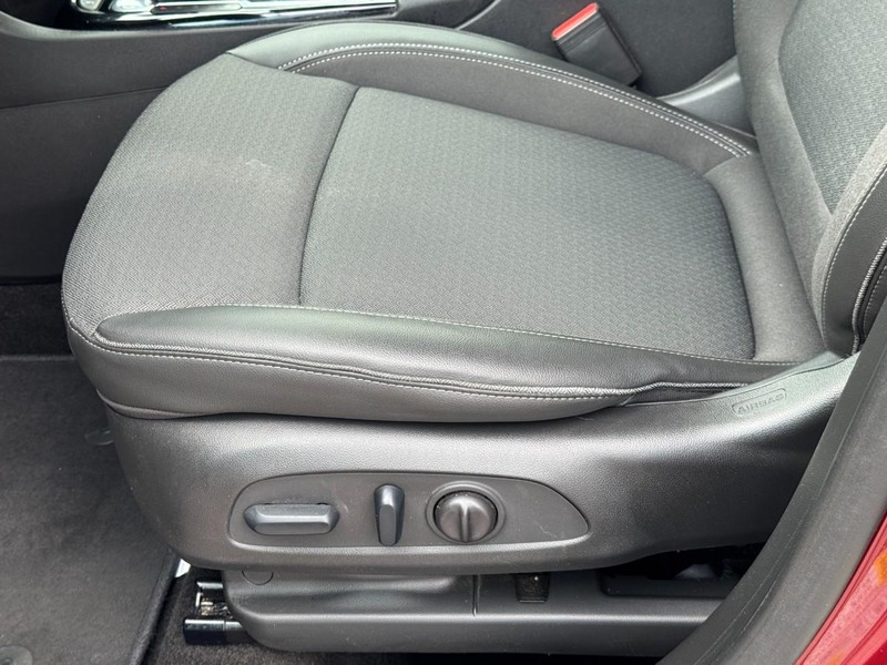 Buick Encore GX Vehicle Image 23