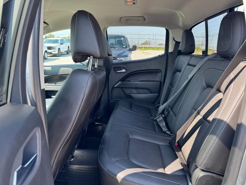 Chevrolet Colorado Vehicle Image 12
