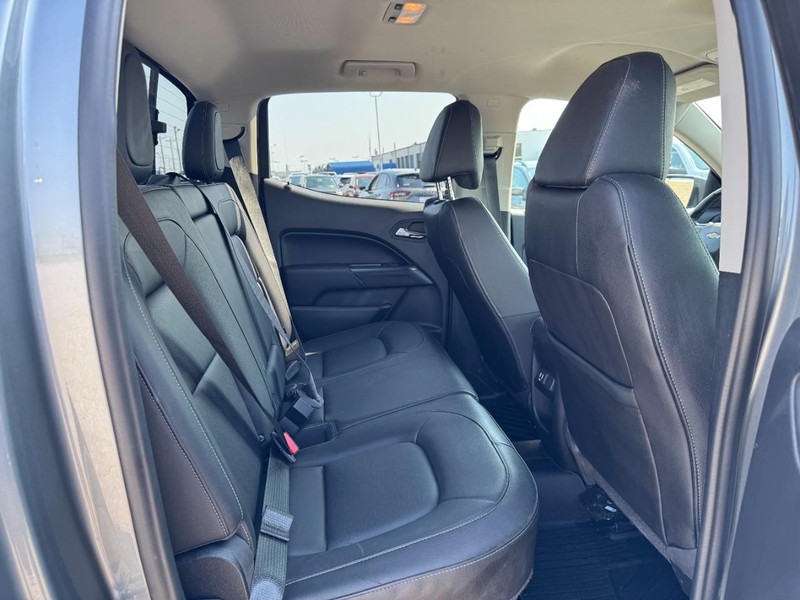Chevrolet Colorado Vehicle Image 13