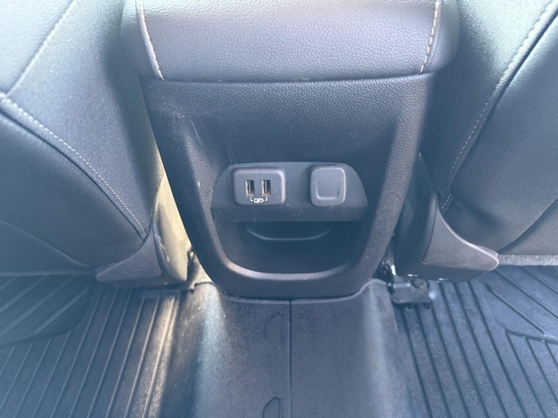 Chevrolet Colorado Vehicle Image 17